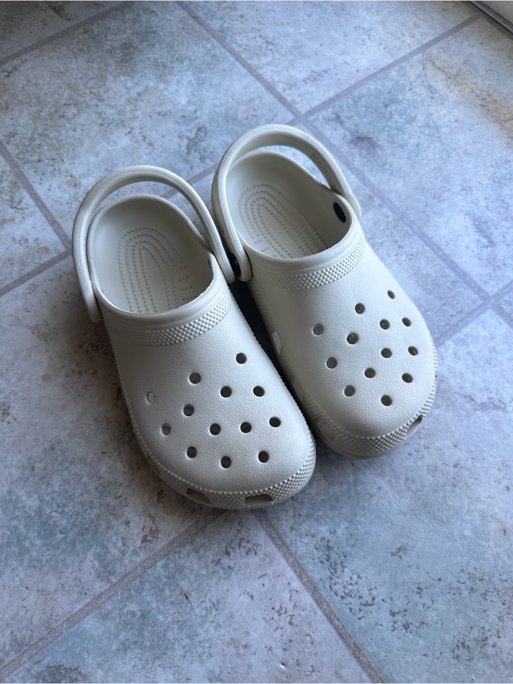 Crocs Classic Bone Cream Women's Size 6